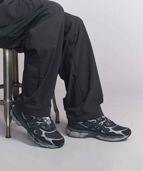 ASICS(アシックス)の「<asics> GEL-NYC/スニーカー(スニーカー・メンズ・ブラック・27cm/28cm/29cm/26cm/26.5cm/27.5cm)」の2枚目の写真