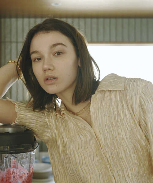 Firsthand（ファーストハンド）の「Firsthand/ファーストハンド クリンクル プリーツ ショートスリーブ シャツワンピース（ワンピース・レディース・オフホワイト/ブルー・FREE）」の3枚目の写真