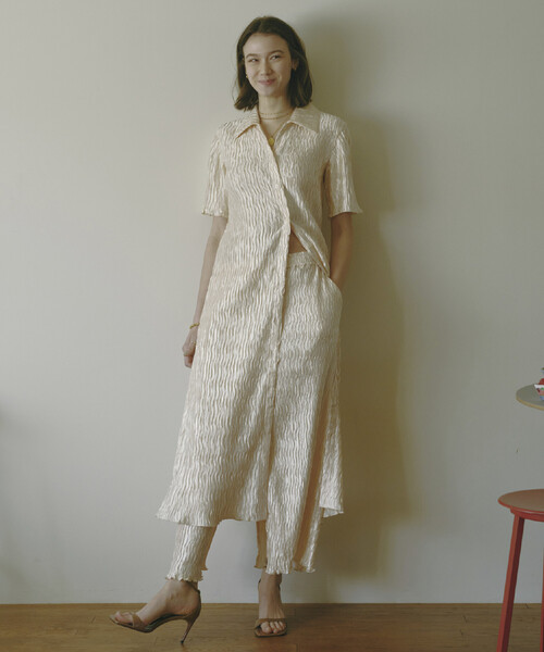 Firsthand（ファーストハンド）の「Firsthand/ファーストハンド クリンクル プリーツ ショートスリーブ シャツワンピース（ワンピース・レディース・オフホワイト/ブルー・FREE）」の5枚目の写真