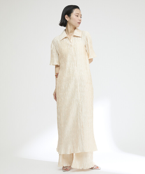 Firsthand（ファーストハンド）の「Firsthand/ファーストハンド クリンクル プリーツ ショートスリーブ シャツワンピース（ワンピース・レディース・オフホワイト/ブルー・FREE）」の6枚目の写真