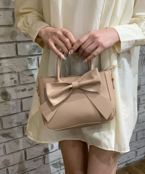 Mejoul(メジュール)の「PU リボンショルダー トート バッグ(ショルダーバッグ・レディース・ベージュ/ホワイト/ブラック・F)」の20枚目の写真