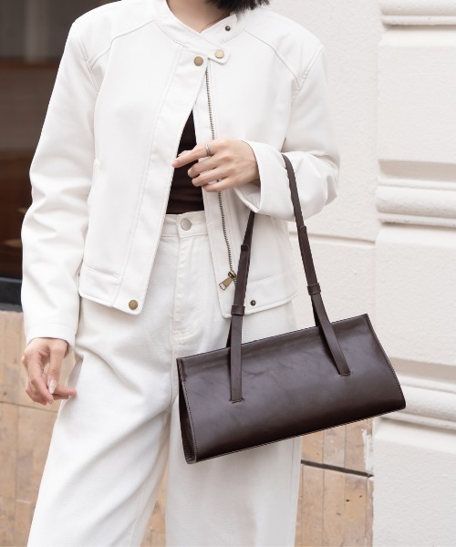 NiiNa(ニーナ)の「【 NiiNa / ニーナ 】高品質牛革 ロングハンドル レクタングル ワックスレザーバッグ(ショルダーバッグ・レディース・ブラウン/レッド/ブラック・FREE)」の1枚目の写真
