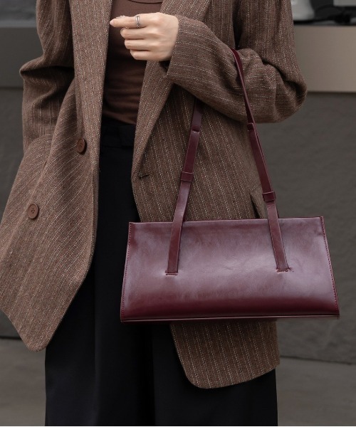 NiiNa(ニーナ)の「【 NiiNa / ニーナ 】高品質牛革 ロングハンドル レクタングル ワックスレザーバッグ(ショルダーバッグ・レディース・ブラウン/レッド/ブラック・FREE)」の3枚目の写真