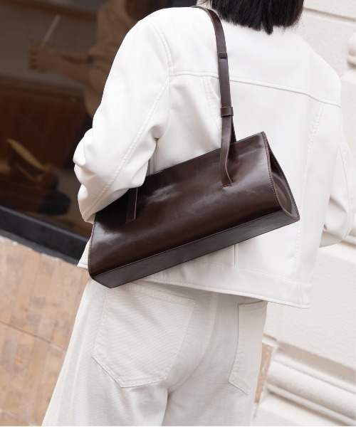 NiiNa(ニーナ)の「【 NiiNa / ニーナ 】高品質牛革 ロングハンドル レクタングル ワックスレザーバッグ(ショルダーバッグ・レディース・ブラウン/レッド/ブラック・FREE)」の11枚目の写真
