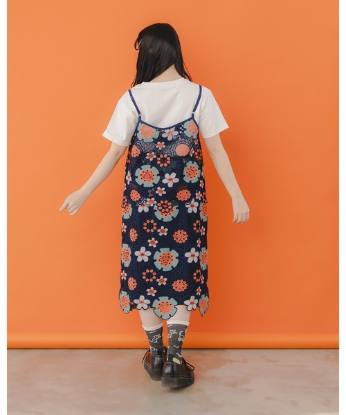 ScoLar(スカラー)の「151644:かぎ編み風 花柄レースビスチェ(ニット/セーター・レディース・ネイビー・M)」の16枚目の写真