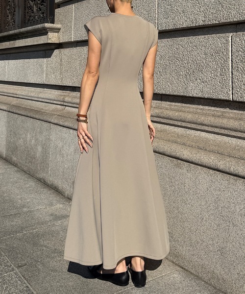 JENNEフレンチ美シルエットとろみワンピースSホワイト定価22000 フレンチ美シルエットとろみワンピース｜JENNE(ジェンヌ)公式