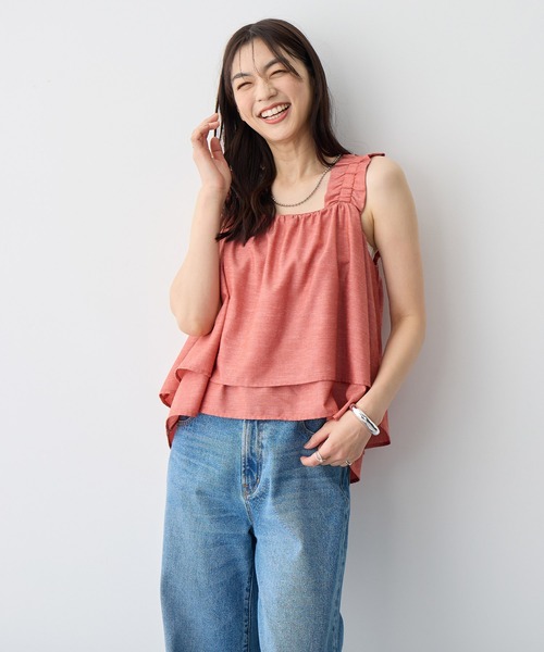 anyfee（エニフィー）の「【anyfee/プラスサイズ】肩ギャザーフレアキャミブラウス（キャミソール・レディース・レッド/ブルー/グレー・3L/LL/5L/4L）」の5枚目の写真