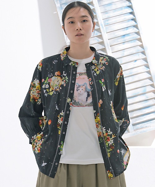 SUPER HAKKA(スーパーハッカ)の「SUPER HAKKA×庄島歩音30/-天竺「Cats portrait」プリント+ハンドステッチ刺繍ロングスリーブカットソー(Tシャツ/カットソー・レディース・オフホワイト/ブルー/ブラック・FREE)」の6枚目の写真