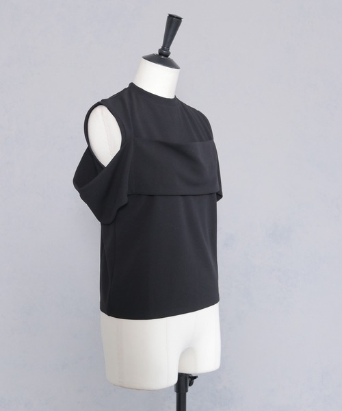 cheriella(シェリエラ)の「【cheriella】カットジョーゼットオフショルデザイントップス CUT GEORGETTE OFF-SHOULDER DESIGN TOPS(Tシャツ/カットソー・レディース・オフホワイト/ブラック・M)」の16枚目の写真