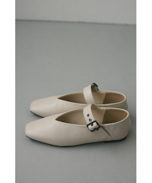 STYLEMIXER（スタイルミキサー）の「Vカッティングメリージェーン（パンプス・レディース・アイボリー/ブラック・MEDIUM/SMALL/X-LARGE/LARGE）」の7枚目の写真