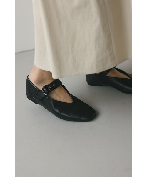 STYLEMIXER（スタイルミキサー）の「Vカッティングメリージェーン（パンプス・レディース・アイボリー/ブラック・MEDIUM/SMALL/X-LARGE/LARGE）」の20枚目の写真