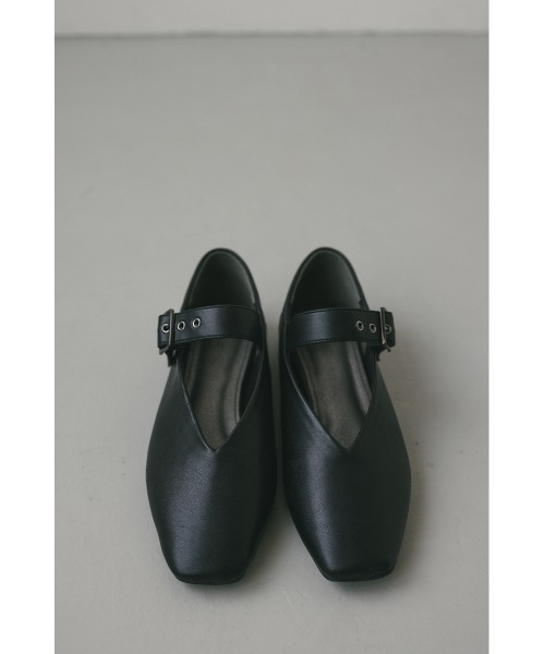 STYLEMIXER（スタイルミキサー）の「Vカッティングメリージェーン（パンプス・レディース・アイボリー/ブラック・MEDIUM/SMALL/X-LARGE/LARGE）」の16枚目の写真