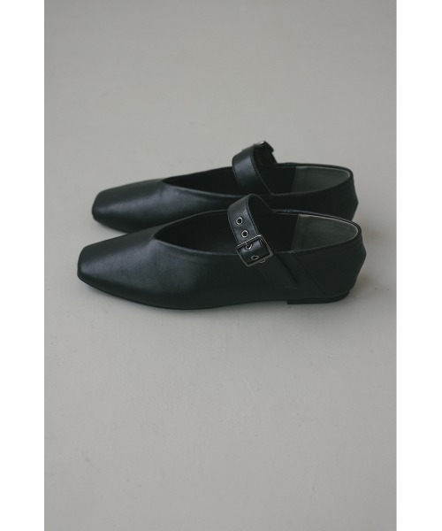 STYLEMIXER（スタイルミキサー）の「Vカッティングメリージェーン（パンプス・レディース・アイボリー/ブラック・MEDIUM/SMALL/X-LARGE/LARGE）」の15枚目の写真