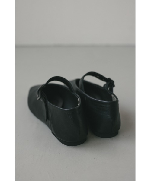 STYLEMIXER（スタイルミキサー）の「Vカッティングメリージェーン（パンプス・レディース・アイボリー/ブラック・MEDIUM/SMALL/X-LARGE/LARGE）」の14枚目の写真