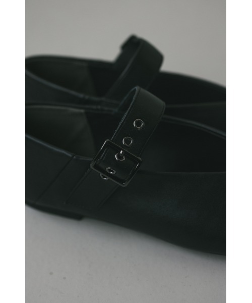 STYLEMIXER（スタイルミキサー）の「Vカッティングメリージェーン（パンプス・レディース・アイボリー/ブラック・MEDIUM/SMALL/X-LARGE/LARGE）」の13枚目の写真