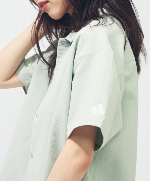 adidas（アディダス）の「【別注】アディダス adidas W LUX CA COLLARシャツ AP 限定コラボ（Tシャツ/カットソー・レディース・グリーン/スモークピンク・S/M/L/XL）」の15枚目の写真