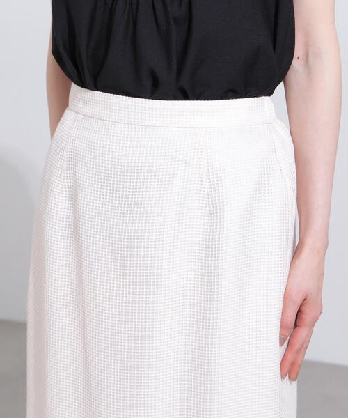 N.（N. Natural Beauty Basic）（エヌエヌナチュラルビューティーベーシック）の「【PS/低身長サイズ】メッシュチェックナロースカート（スカート・レディース・ブラック/ホワイト系その他・MEDIUM/PS）」の5枚目の写真