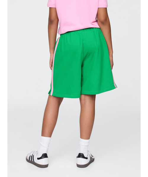 GAP(ギャップ)の「ヴィンテージソフト GAPロゴ スウェットショートパンツ (キッズ)(スウェットパンツ・キッズ・オフホワイト/グリーン・110cm/120cm/130cm/140cm/150cm/160cm)」の11枚目の写真