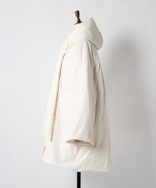 moi tytto（モイテュット）の「取り外しフード付き中綿ダウンコート（ブルゾン・レディース・ブラック/ナチュラル/ブラウン/グレイッシュベージュ・SMALL/FREE）」の22枚目の写真