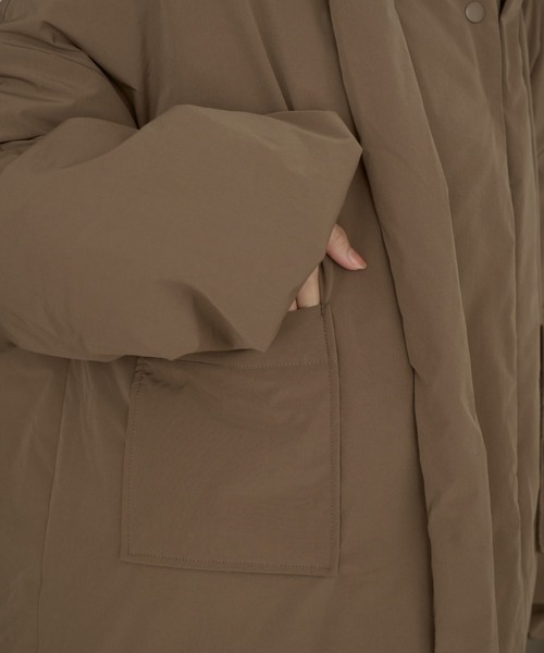 moi tytto（モイテュット）の「取り外しフード付き中綿ダウンコート（ブルゾン・レディース・ブラック/ナチュラル/ブラウン/グレイッシュベージュ・SMALL/FREE）」の21枚目の写真