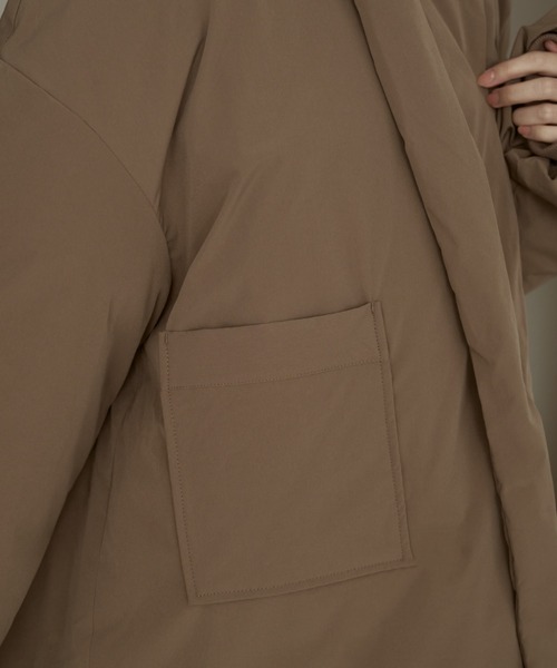 moi tytto（モイテュット）の「取り外しフード付き中綿ダウンコート（ブルゾン・レディース・ブラック/ナチュラル/ブラウン/グレイッシュベージュ・SMALL/FREE）」の19枚目の写真