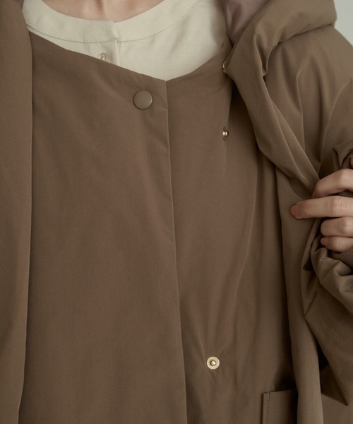 moi tytto（モイテュット）の「取り外しフード付き中綿ダウンコート（ブルゾン・レディース・ブラック/ナチュラル/ブラウン/グレイッシュベージュ・SMALL/FREE）」の20枚目の写真