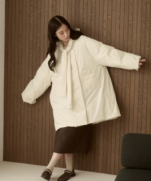 moi tytto（モイテュット）の「取り外しフード付き中綿ダウンコート（ブルゾン・レディース・ブラック/ナチュラル/ブラウン/グレイッシュベージュ・SMALL/FREE）」の8枚目の写真