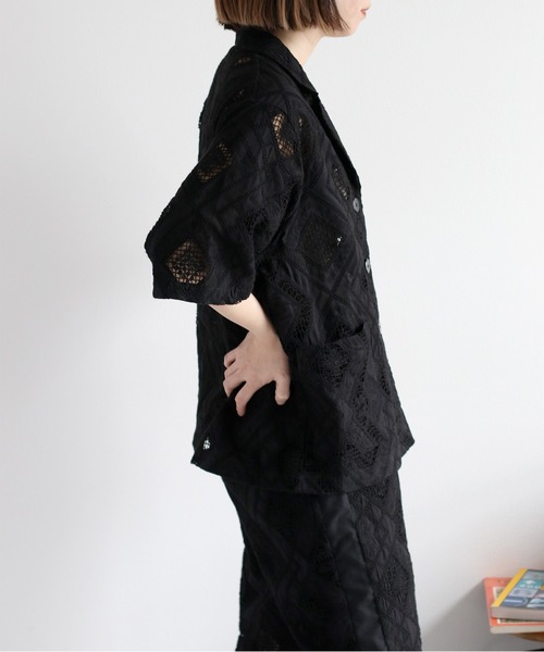 cepo（セポ）の「〈セットアップ対応〉コットンレース刺繍ジャケット（シャツ/ブラウス・レディース・ブラック/オフホワイト・M）」の15枚目の写真