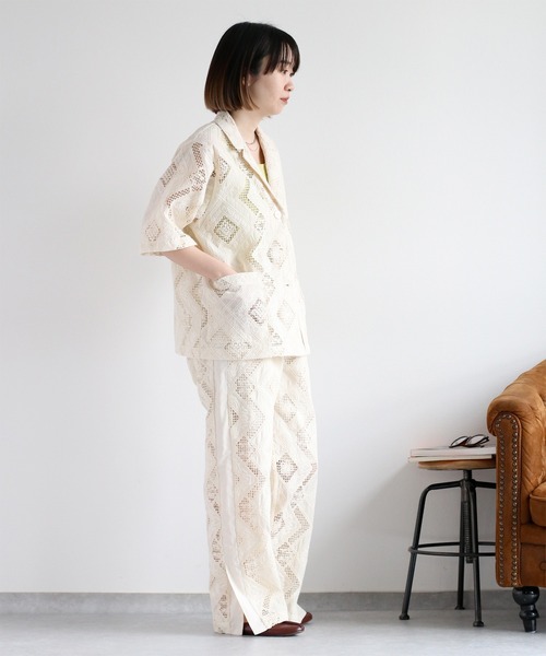 cepo（セポ）の「〈セットアップ対応〉コットンレース刺繍ジャケット（シャツ/ブラウス・レディース・ブラック/オフホワイト・M）」の20枚目の写真