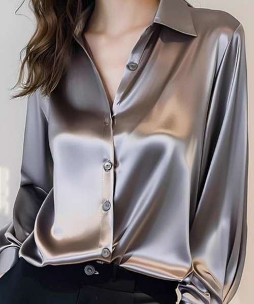 STYLEBLOCK(スタイルブロック)の「サテンシャツ(シャツ/ブラウス・レディース・パープル/ライトパープル/シャンパン/ネイビー/ライトグリーン/レッド/ブラック/ホワイト/グレー・2XL/M)」の4枚目の写真