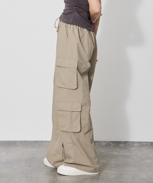 VQ（ブイキュー）の「4 cargo pocket pants / ４つのカーゴポケットパンツ / サラッとデイリーに履けるカーゴパンツ（カーゴパンツ・レディース・ベージュ/ダークグレー/ライトグレー/カーキ・MEDIUM）」の13枚目の写真