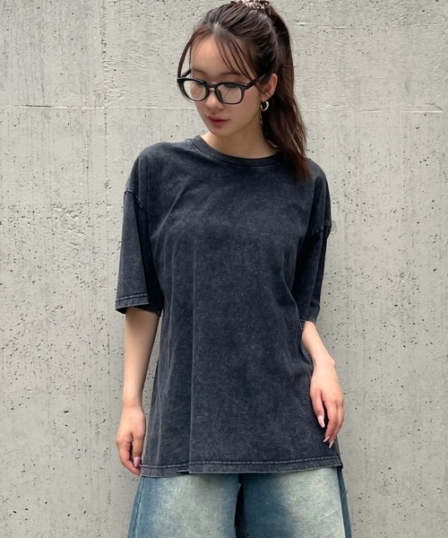 FOREVER 21（フォーエバー トゥエンティーワン）の「【2025SS】ヴィンテージライクビッグＴシャツ（Tシャツ/カットソー・レディース・ブラック/ブラウン/グレー・FREE）」の2枚目の写真