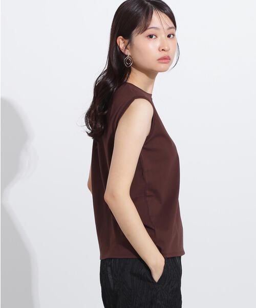 N.（N. Natural Beauty Basic）（エヌエヌナチュラルビューティーベーシック）の「メタルプレートノースリーブカットソー（タンクトップ・レディース・ダークブラウン/オフホワイト/杢グレー/ブラック・MEDIUM）」の4枚目の写真