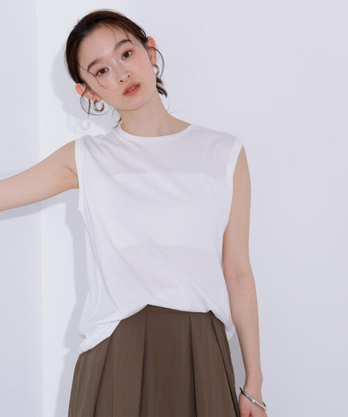 N.（N. Natural Beauty Basic）（エヌエヌナチュラルビューティーベーシック）の「メタルプレートノースリーブカットソー（タンクトップ・レディース・ダークブラウン/オフホワイト/杢グレー/ブラック・MEDIUM）」の2枚目の写真