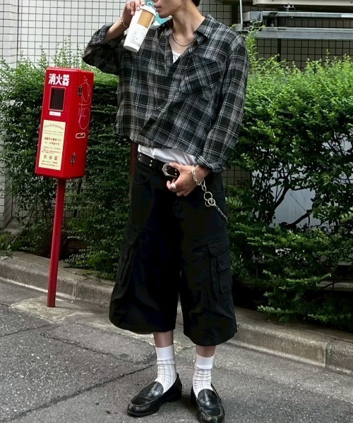 Chikashitsu +(チカシツプラス)の「【Chikashitsu +】cropped linen check shirt / 【チカシツプラス】クロップドリネンチェック長袖シャツ(シャツ/ブラウス・メンズ・ホワイト/ブラック/ネイビー・ONE SIZE)」の17枚目の写真