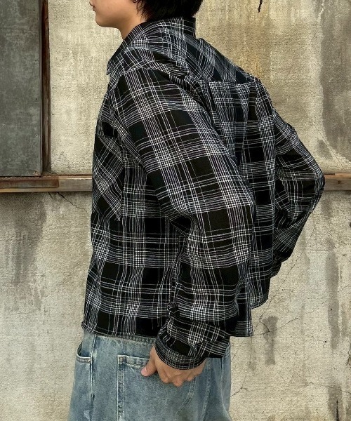 Chikashitsu +（チカシツプラス）の「【Chikashitsu +】cropped linen check shirt / 【チカシツプラス】クロップドリネンチェック長袖シャツ（シャツ/ブラウス・メンズ・ホワイト/ブラック/ネイビー・ONE SIZE）」の14枚目の写真