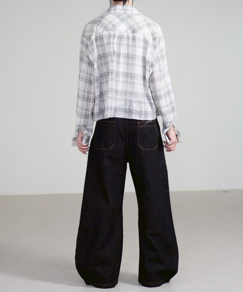 Chikashitsu +(チカシツプラス)の「【Chikashitsu +】cropped linen check shirt / 【チカシツプラス】クロップドリネンチェック長袖シャツ(シャツ/ブラウス・メンズ・ホワイト/ブラック/ネイビー・ONE SIZE)」の10枚目の写真
