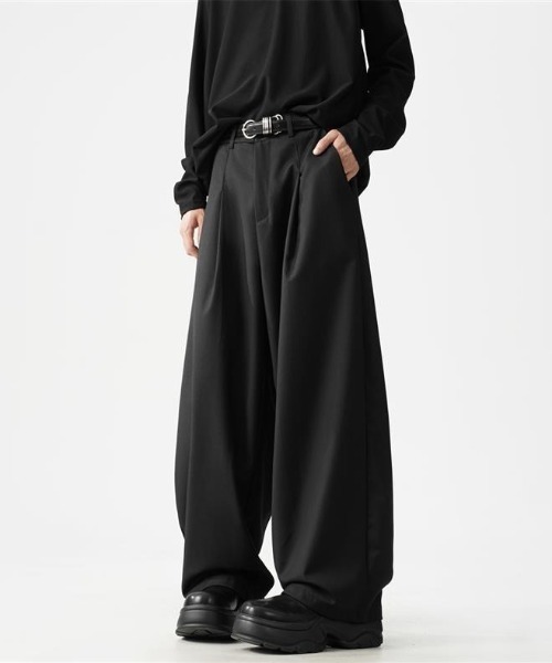SHEPP(シープ)の「タックワイド スラックスパンツ(スラックス・メンズ・ブラック/グレー・M/L)」の2枚目の写真