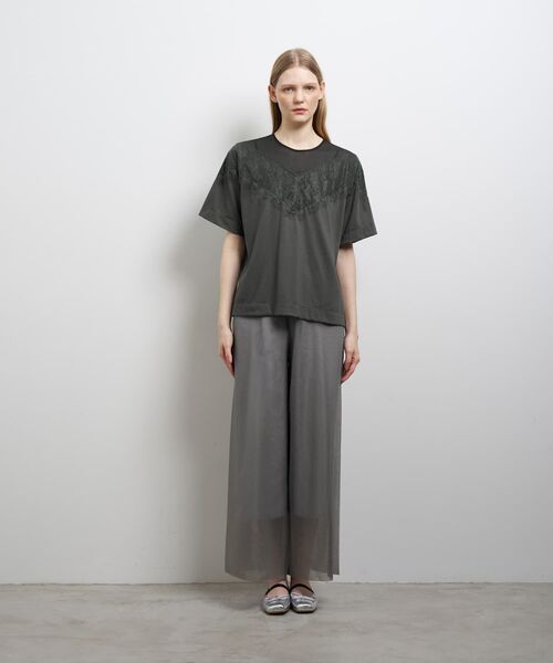 LANVIN en Bleu(ランバンオンブルー)の「レースコンビカットソー(Tシャツ/カットソー・レディース・オフホワイト/チャコールグレー・38)」の11枚目の写真
