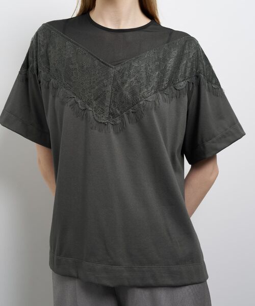 LANVIN en Bleu(ランバンオンブルー)の「レースコンビカットソー(Tシャツ/カットソー・レディース・オフホワイト/チャコールグレー・38)」の17枚目の写真