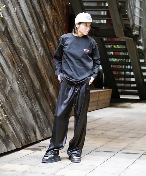 THRASHER（スラッシャー）の「DIAMOND LOGO UTILITY L/S T-SHIRTS 長袖Tシャツ ユーティリティー ラッシュガード/ワンポイントブランドロゴ水着（Tシャツ/カットソー・メンズ・ブラック×レッド/ホワイト×レッド・MEDIUM/LARGE）」の7枚目の写真