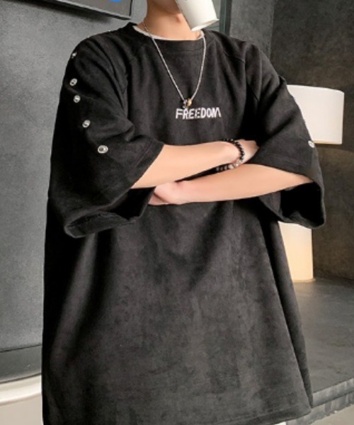MGV(エムジーヴィー)の「スタッズデザインカットソー(Tシャツ/カットソー・メンズ・ブラック/グレー・MEDIUM/LARGE/X-LARGE)」の4枚目の写真