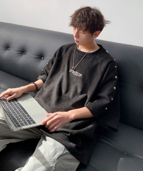 MGV(エムジーヴィー)の「スタッズデザインカットソー(Tシャツ/カットソー・メンズ・ブラック/グレー・MEDIUM/LARGE/X-LARGE)」の6枚目の写真