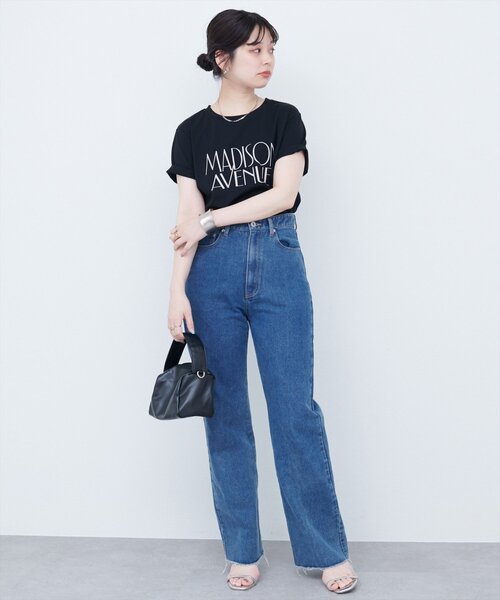 natural couture(ナチュラルクチュール)の「ポンチベーシックロゴT(Tシャツ/カットソー・レディース・オフホワイト/ブラウン/ブラック/サックスブルー・FREE)」の7枚目の写真