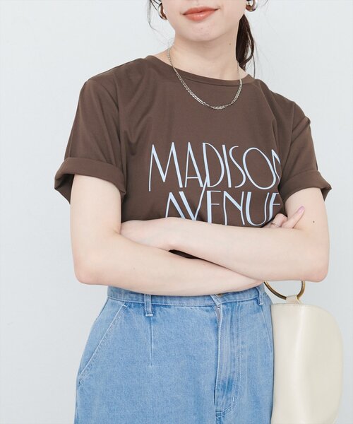 natural couture(ナチュラルクチュール)の「ポンチベーシックロゴT(Tシャツ/カットソー・レディース・オフホワイト/ブラウン/ブラック/サックスブルー・FREE)」の3枚目の写真