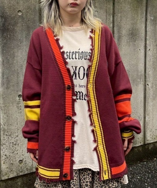 Candy Stripper(キャンディストリッパー)の「CND COLLEGE DAMAGE カーディガン(カーディガン/ボレロ・レディース・ボルドー/ブラウン/ブラック・FREE)」の3枚目の写真