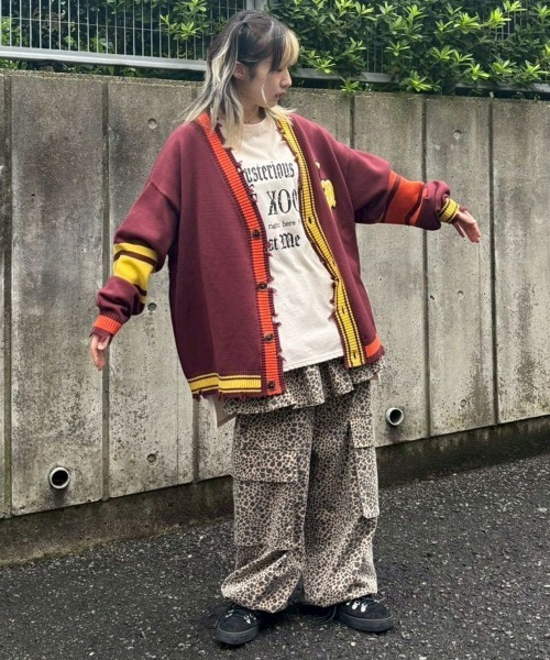 Candy Stripper(キャンディストリッパー)の「CND COLLEGE DAMAGE カーディガン(カーディガン/ボレロ・レディース・ボルドー/ブラウン/ブラック・FREE)」の16枚目の写真