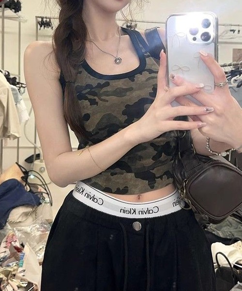 HALEY PESCA(ヘーリーペスカ)の「HALEY PESCA/迷彩柄 カモフラージュタンクトップ(タンクトップ・レディース・カモフラージュ・SMALL/MEDIUM)」の2枚目の写真