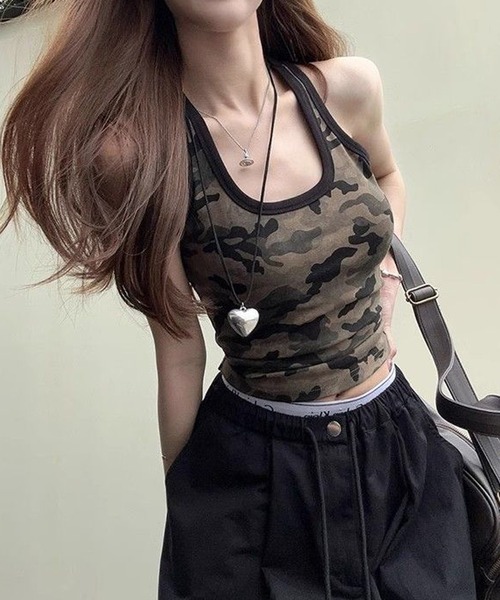 HALEY PESCA(ヘーリーペスカ)の「HALEY PESCA/迷彩柄 カモフラージュタンクトップ(タンクトップ・レディース・カモフラージュ・SMALL/MEDIUM)」の3枚目の写真