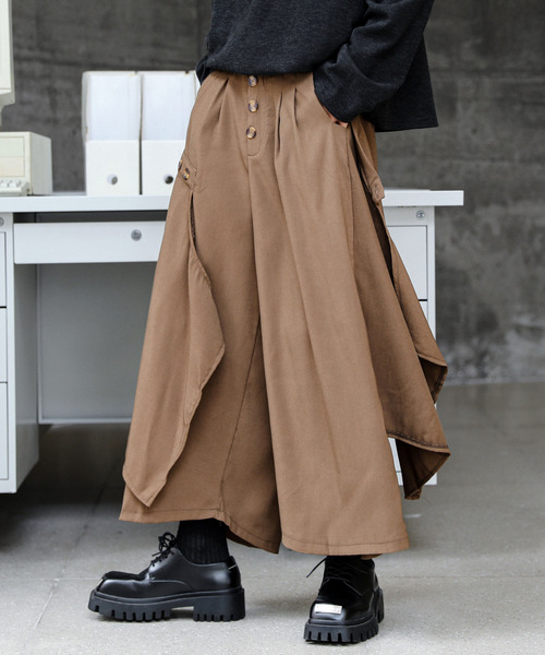 neos(ネオス)の「【neos】ルーズシルエット レイヤード ドレープ スカート ワイド スラックス(スラックス・メンズ・ブラック/ブラウン・MEDIUM/LARGE/X-LARGE)」の2枚目の写真